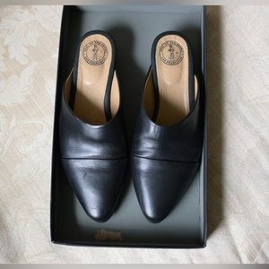 Sutro Footwear - black genuine leather black mules